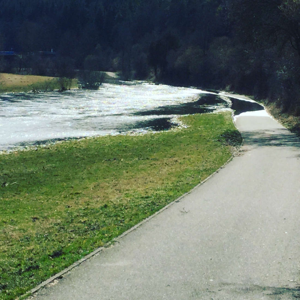 Donauradweg Überschwemmung Sperrung bei Tuttlingen-Möhringen