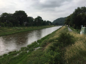 Die Elster bei Gera am Elsterradweg und an der Thüringer Städtekette