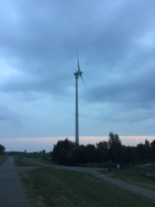 Windrad - Kalkar-Hönnepel - Rheinradweg nach Kleve