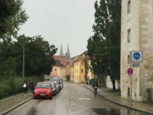 Regensburger Dom - Fünf-Flüsse-Radweg - Regensburg im Regen