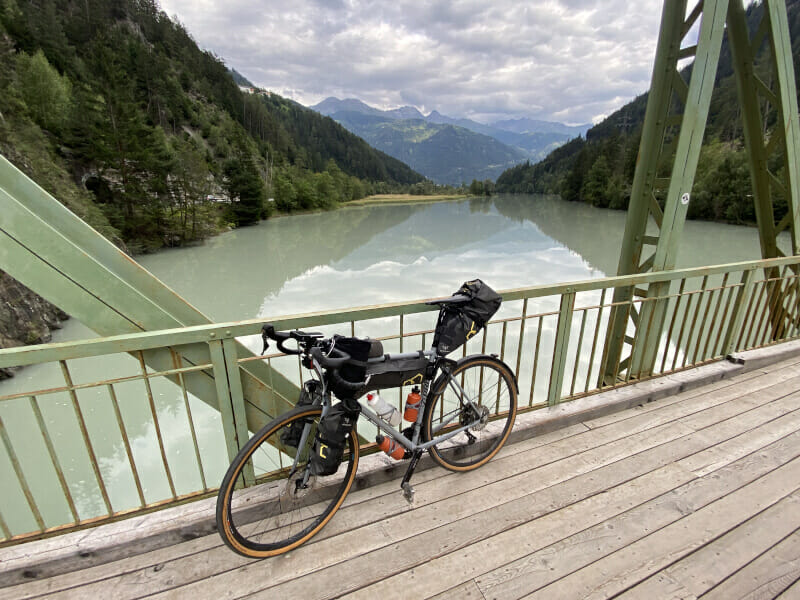 Pontlatzbrücke vor Prutz an dem Inn - Via Claudia Augusta Radweg.