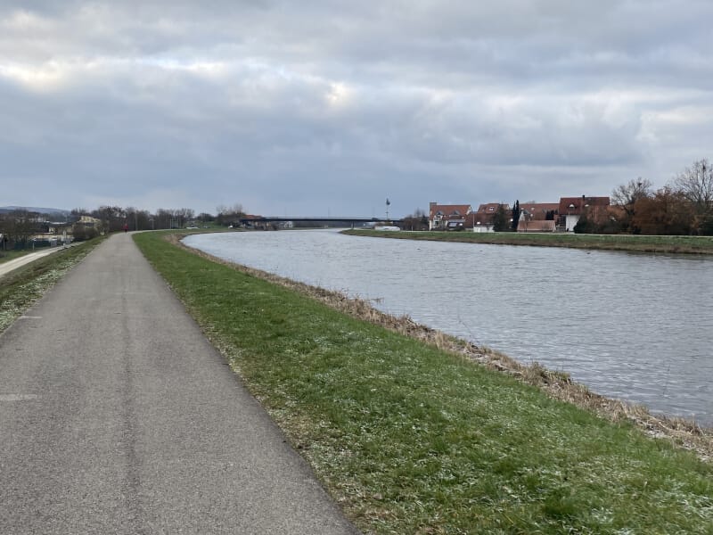 Main-Donau-Kanal bei Hirschaid Aischtalradweg